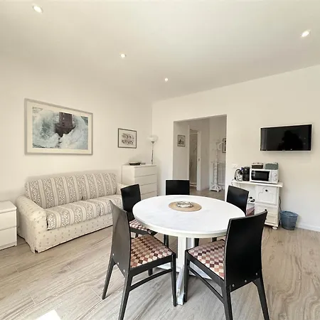 Borgo Verde-5 Minutes From The Station Apartament